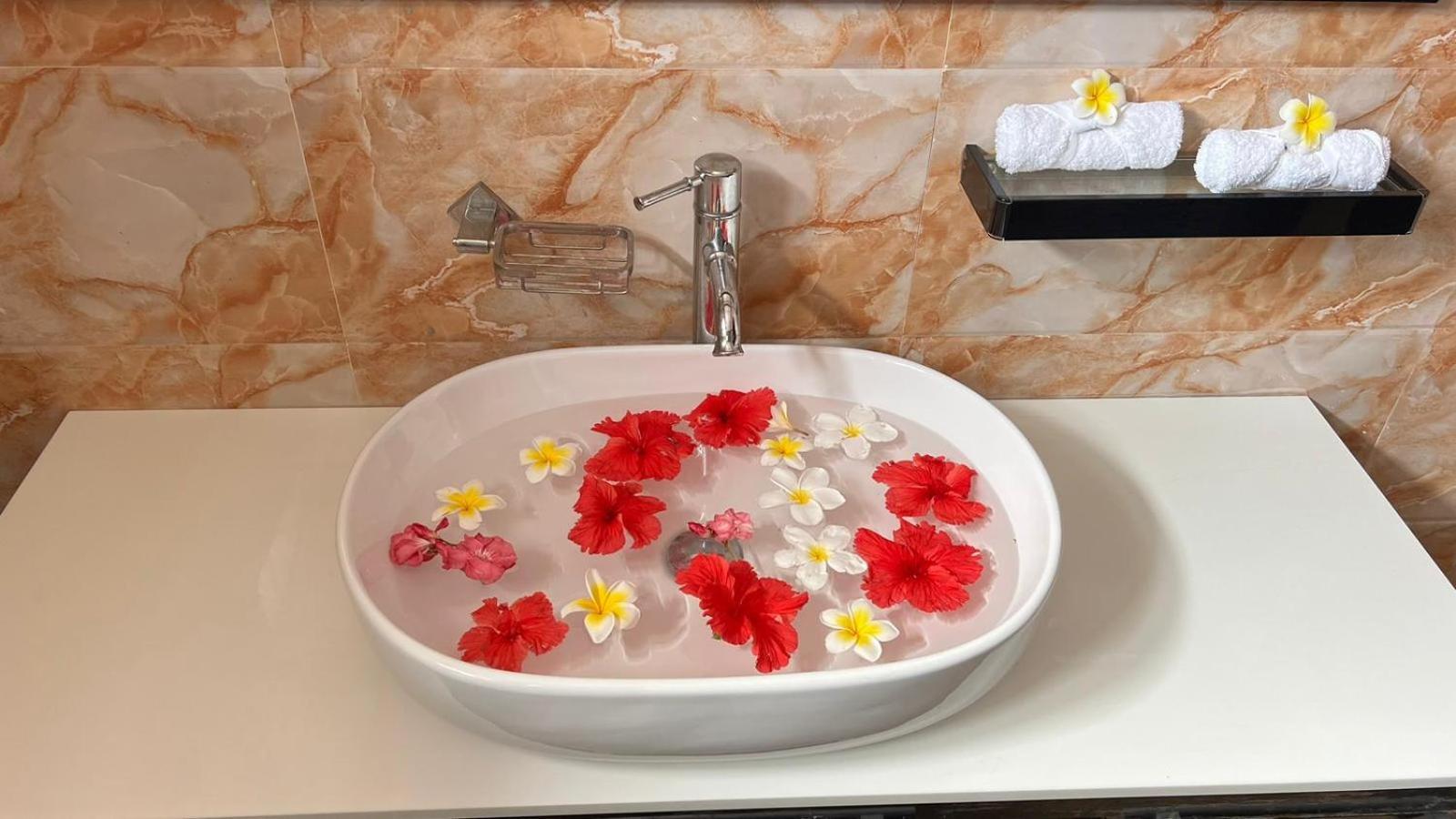 Skyport Villa Zanzibar Buitenkant foto