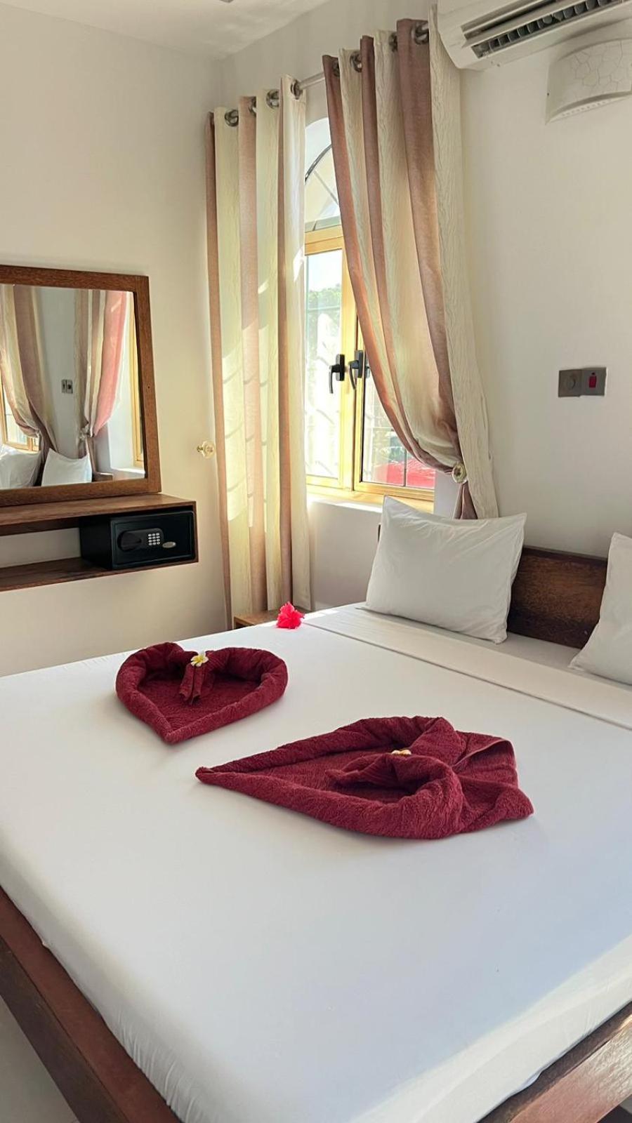 Skyport Villa Zanzibar Buitenkant foto